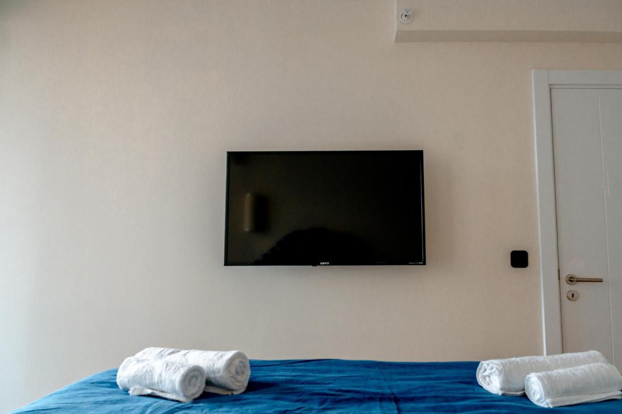 Orbi City - Aparthotel Near The Beach 巴统 外观 照片