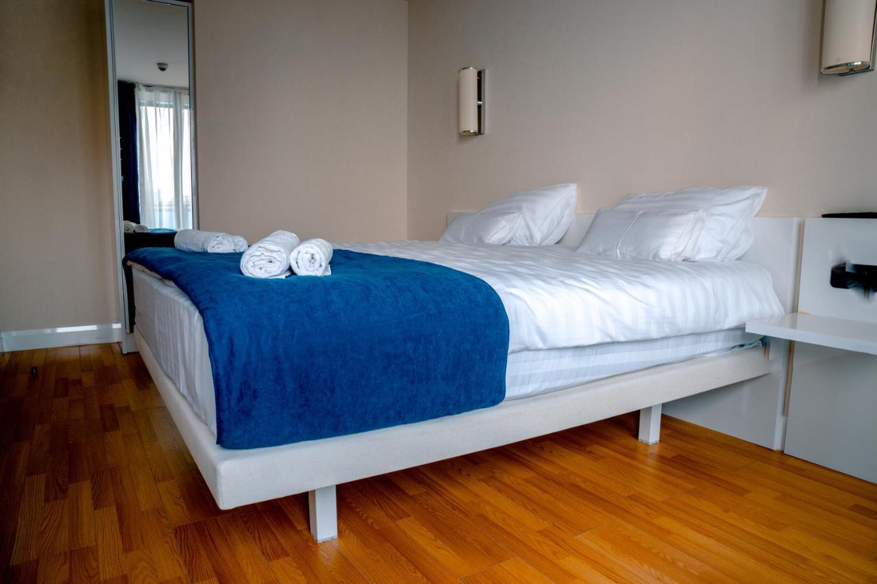 Orbi City - Aparthotel Near The Beach 巴统 外观 照片