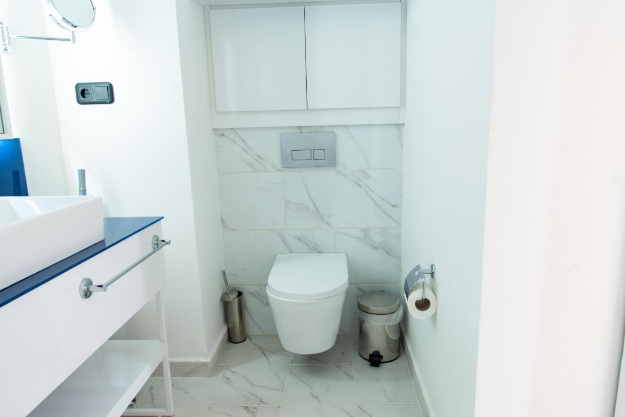 Orbi City - Aparthotel Near The Beach 巴统 外观 照片