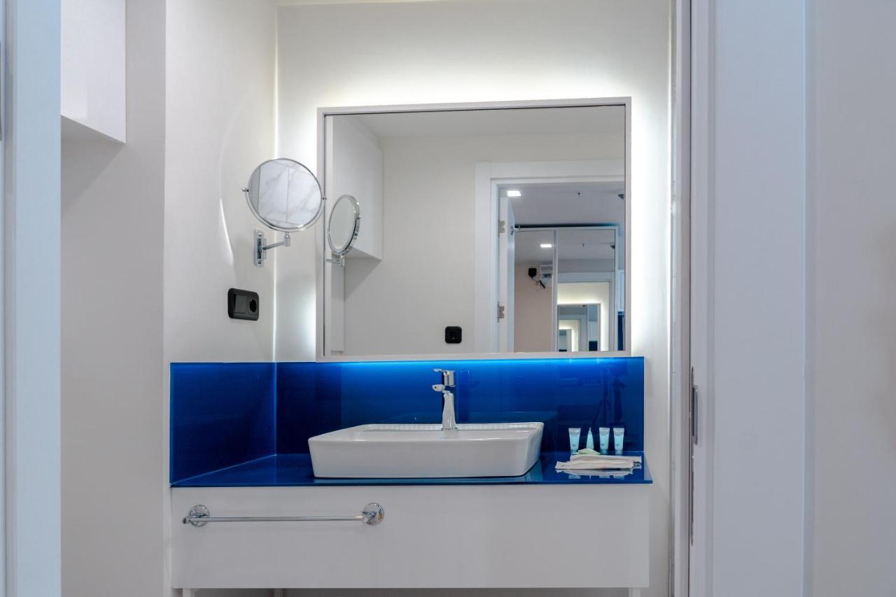 Orbi City - Aparthotel Near The Beach 巴统 外观 照片