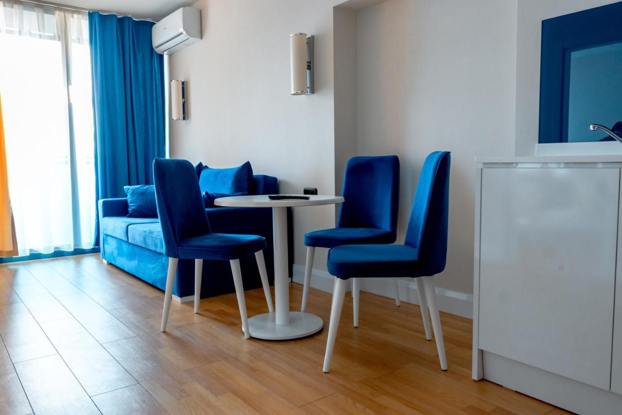 Orbi City - Aparthotel Near The Beach 巴统 外观 照片